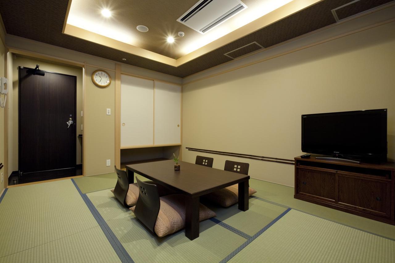 Yokohama Minatomirai Manyo Club Hotel Exterior photo